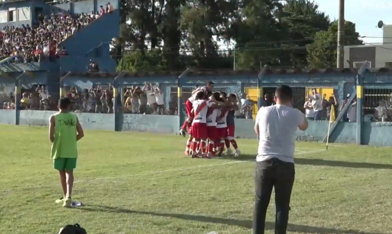 Asociacion Deportiva Berazategui II - Ferrocarril Midland II live