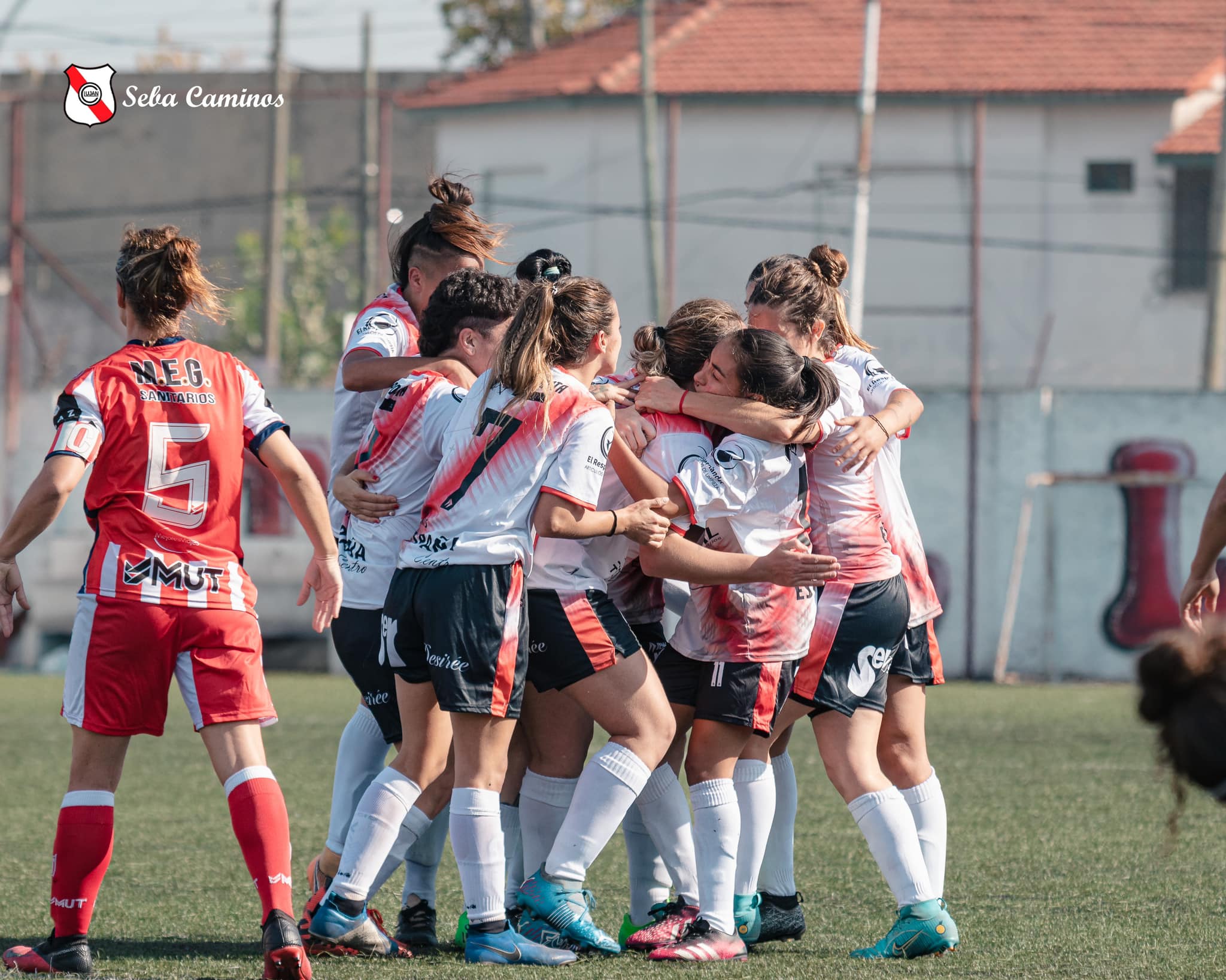 Fútbol femenino: Talleres de Remedios de Escalada, rival de