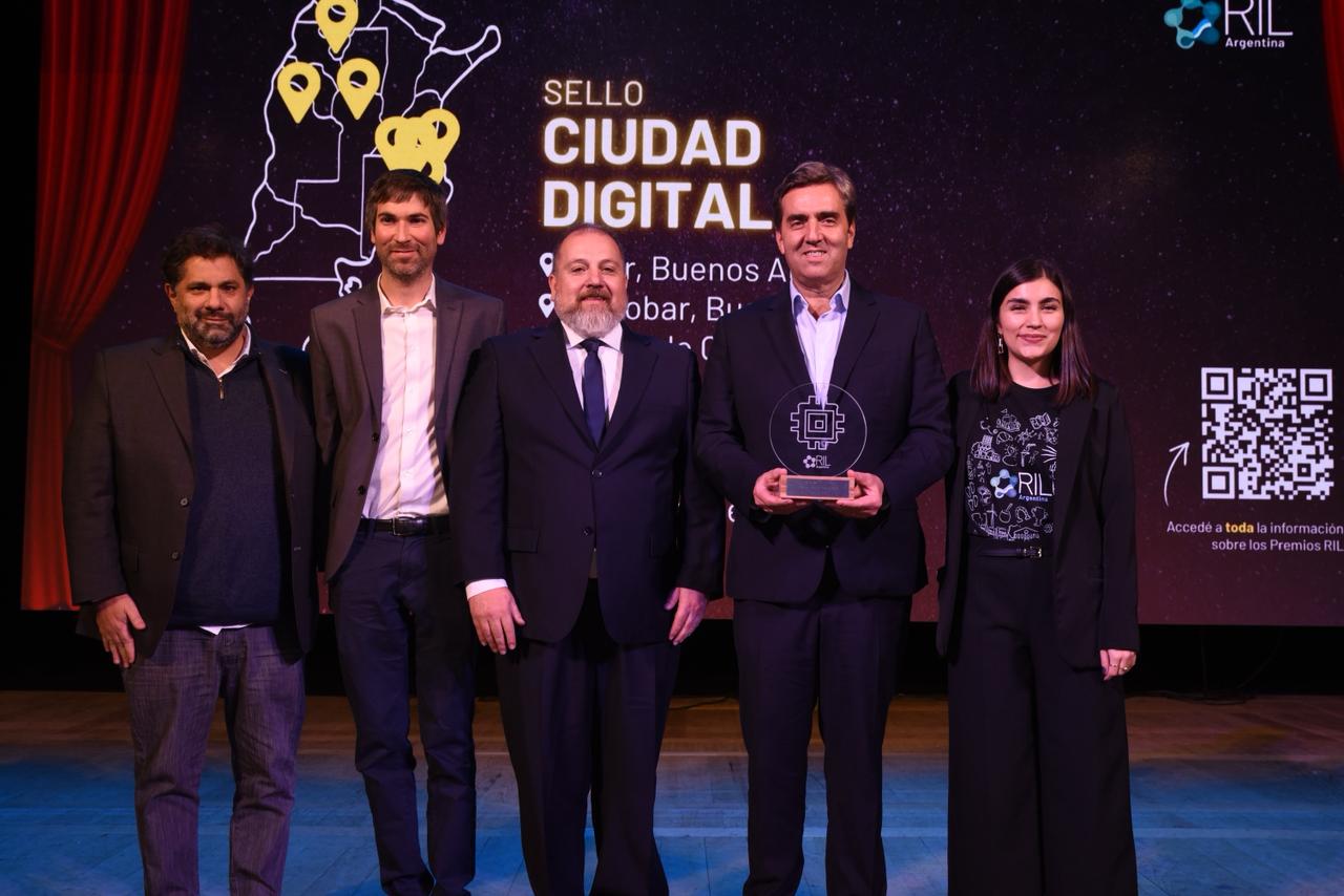 Luján obtuvo reconocimientos por gestión e innovación